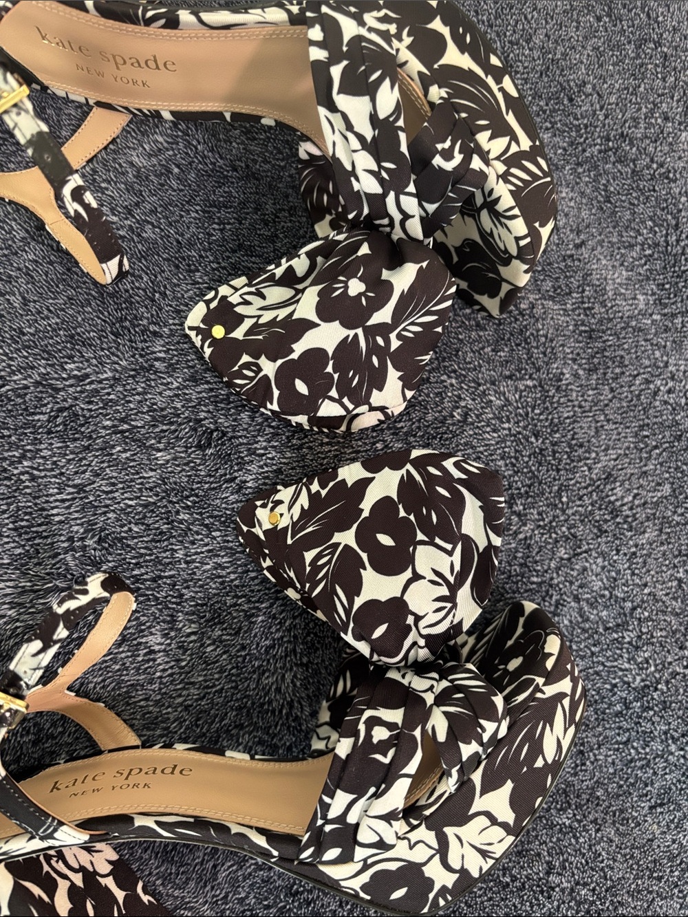 Kate Spade Bow Heels - Picture 7 of 7